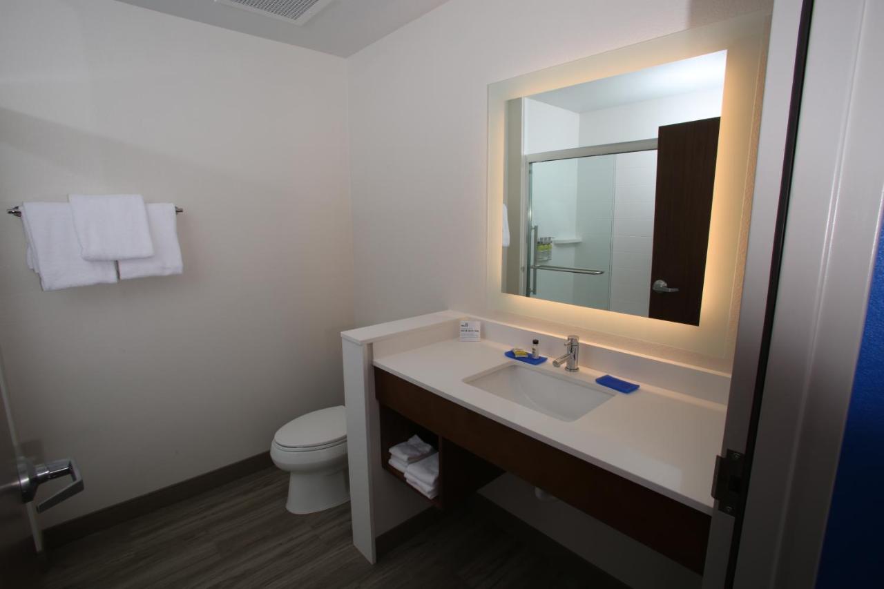 Holiday Inn Express - Mccook By Ihg Eksteriør billede