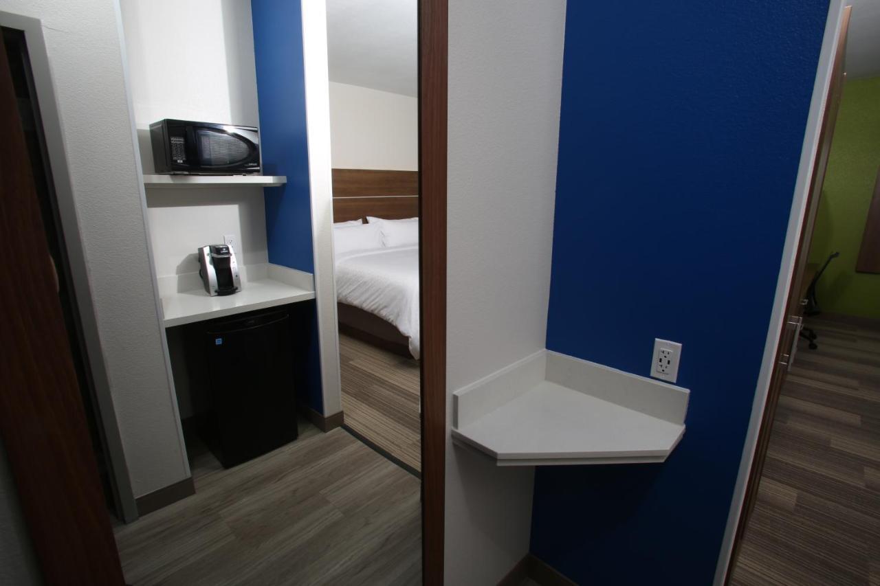 Holiday Inn Express - Mccook By Ihg Eksteriør billede
